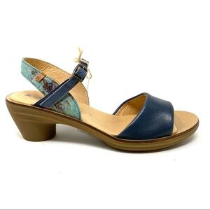 El Naturalista 5350 Aqua Leather sandals in Bottle